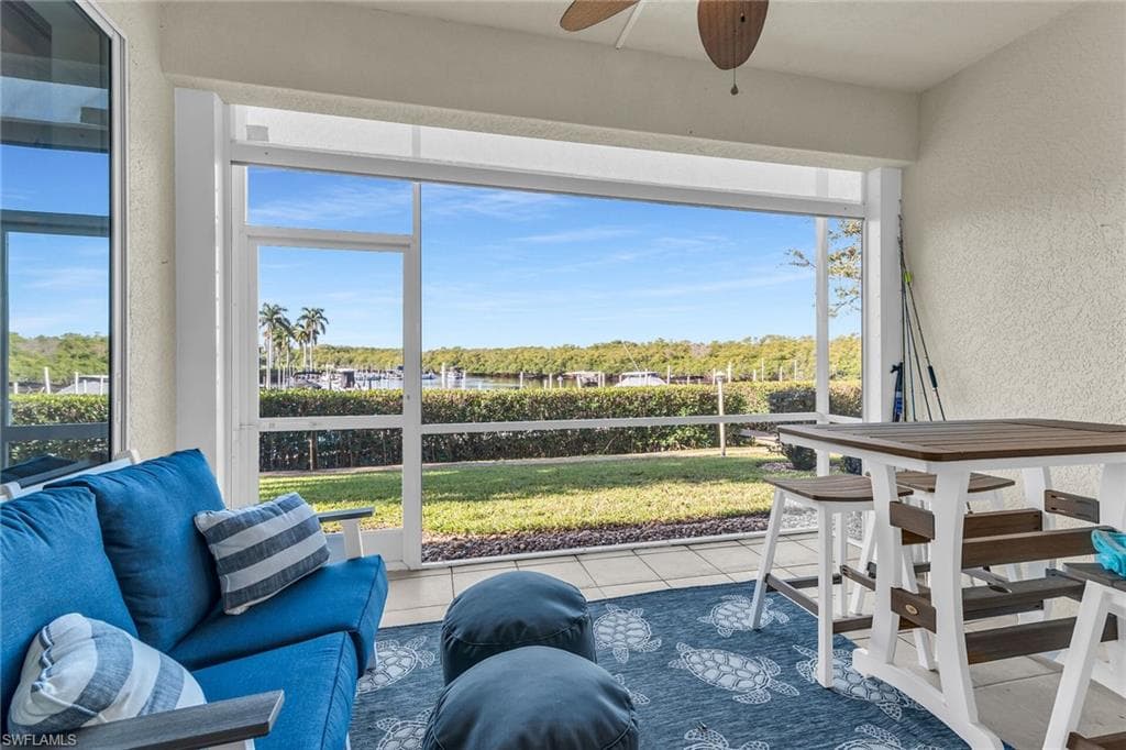 194 Newport Dr 903, Naples, FL 34114-13