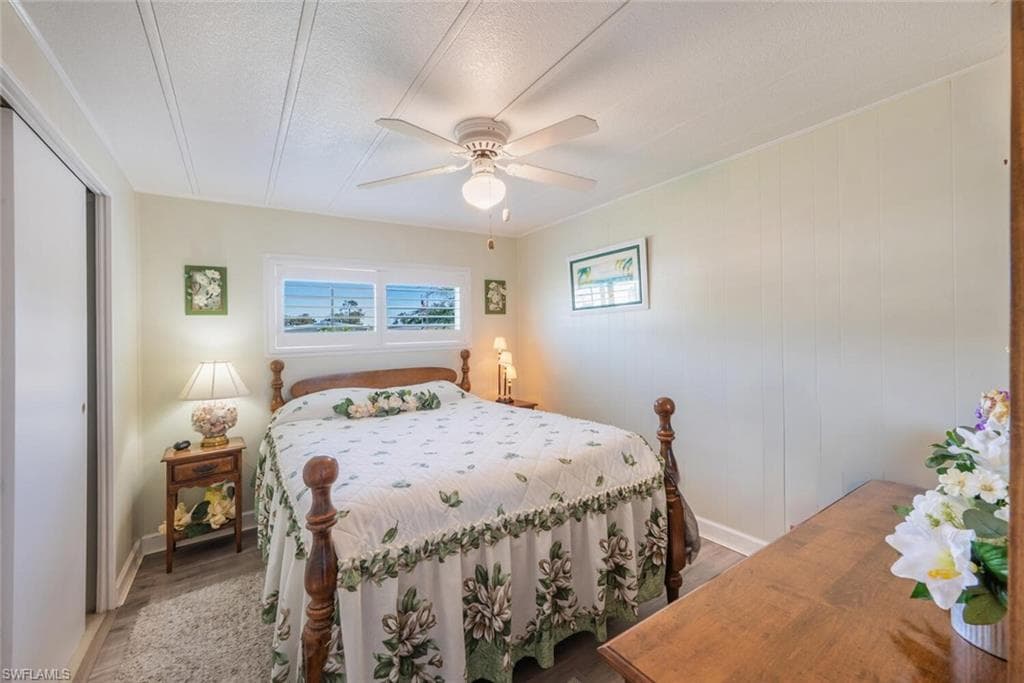 523 Charlemagne Blvd, Naples, FL 34112-19