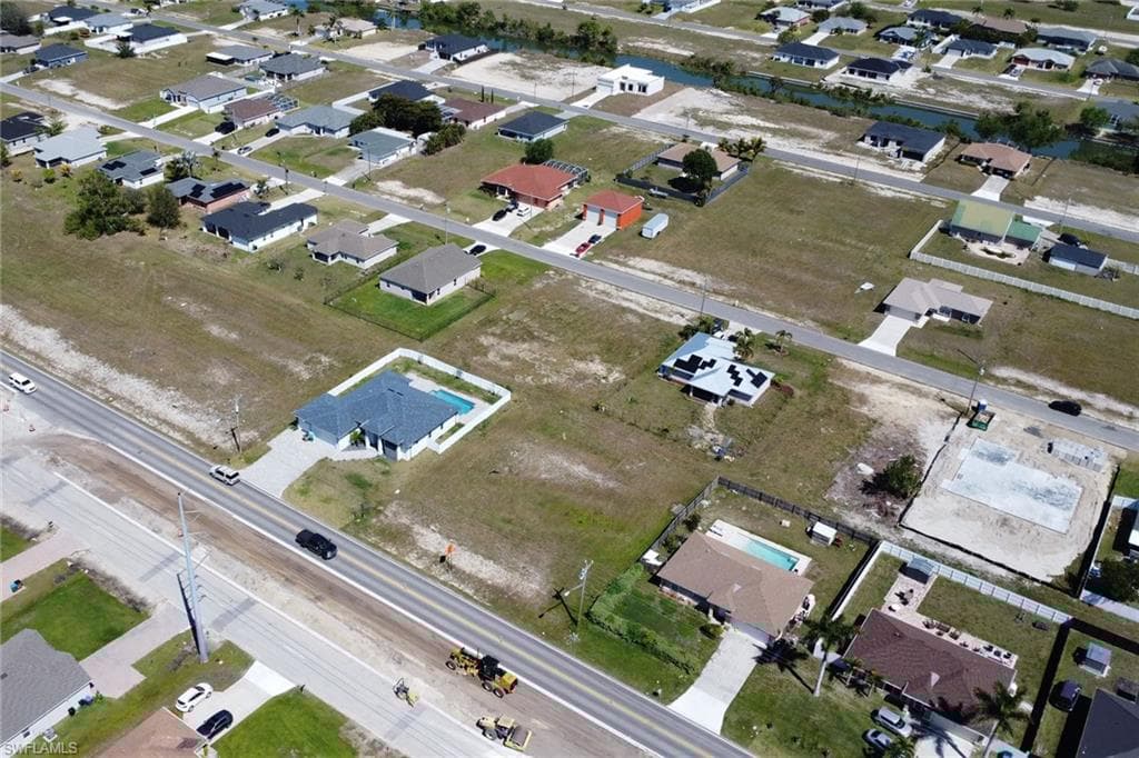 1307 Santa Barbara Blvd N, Cape Coral, FL 33993-9