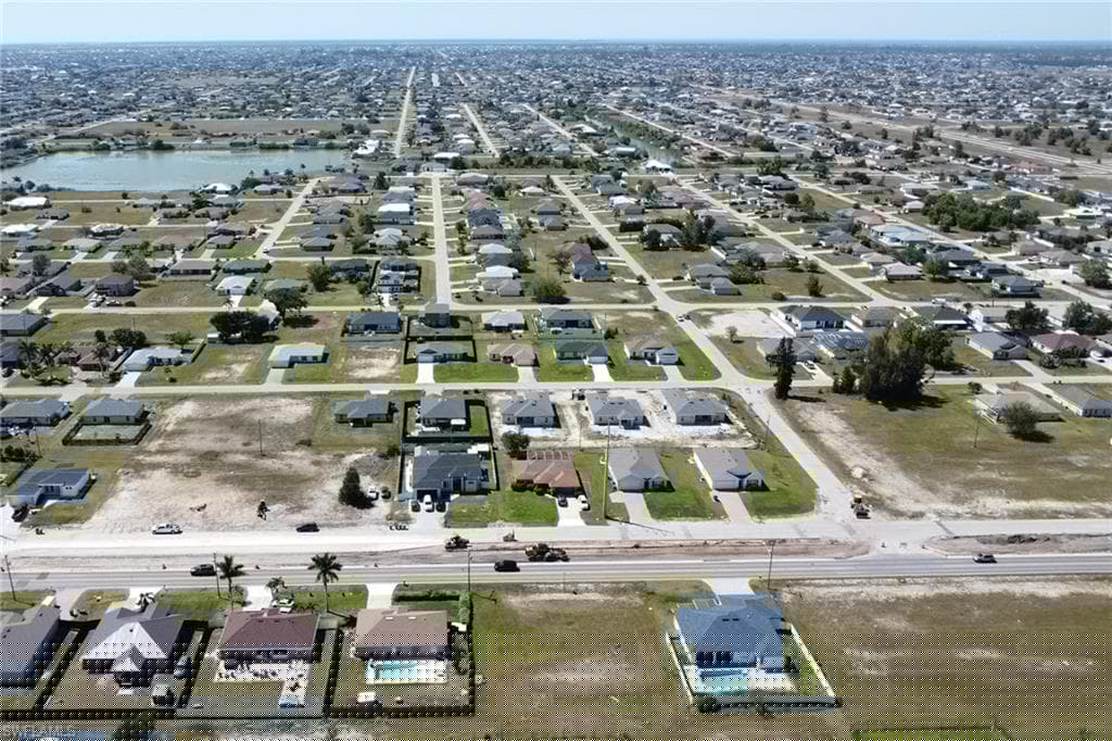 1307 Santa Barbara Blvd N, Cape Coral, FL 33993-15