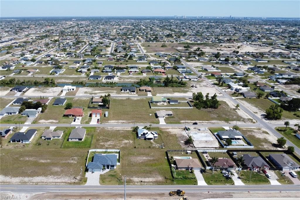 1307 Santa Barbara Blvd N, Cape Coral, FL 33993-7