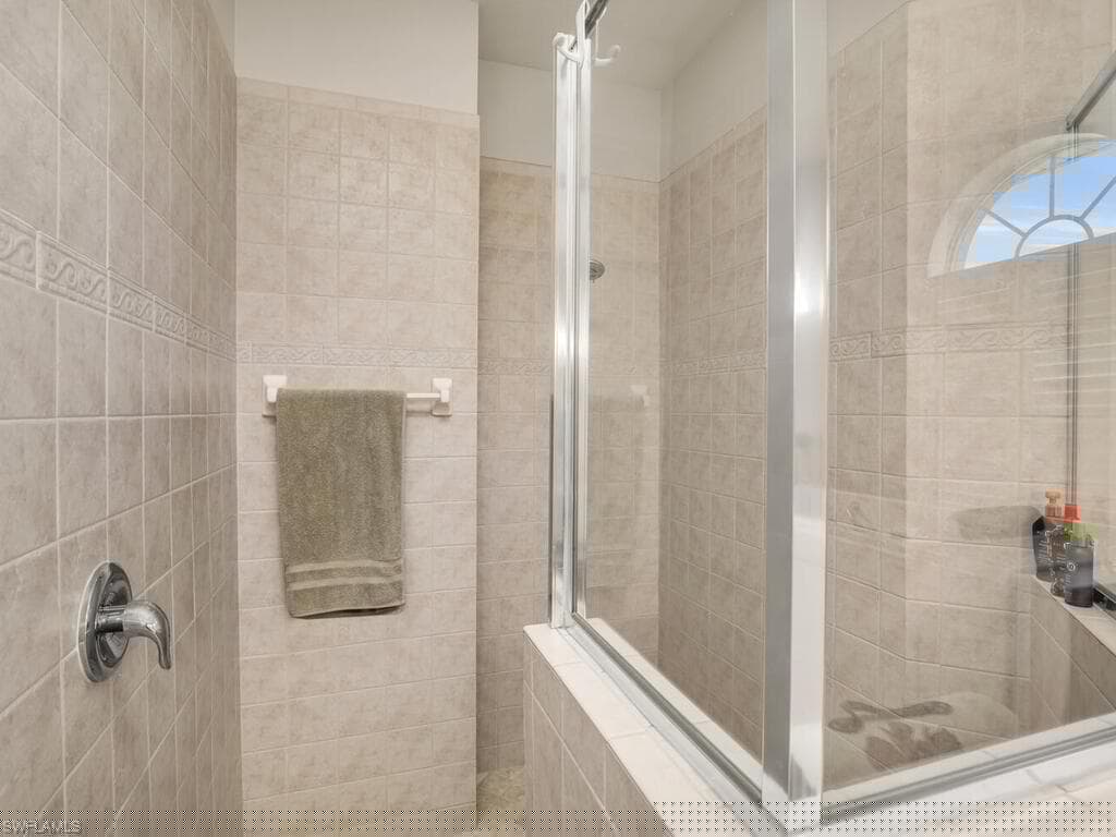 18421 Royal Hammock Blvd, Naples, FL 34114-16