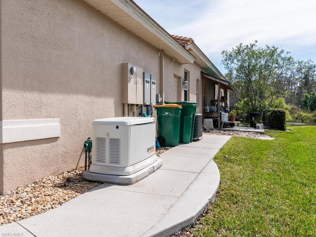 18421 Royal Hammock Blvd, Naples, FL 34114-35