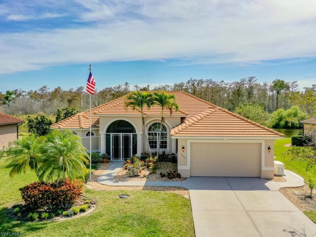 18421 Royal Hammock Blvd, Naples, FL 34114-3