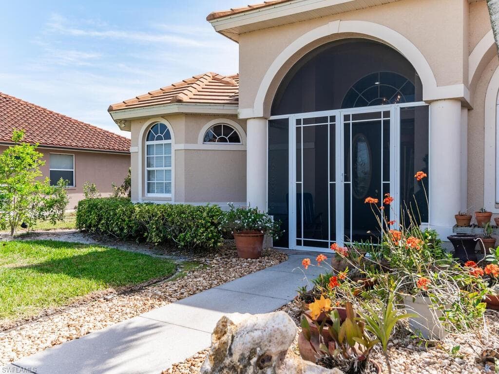 18421 Royal Hammock Blvd, Naples, FL 34114-4