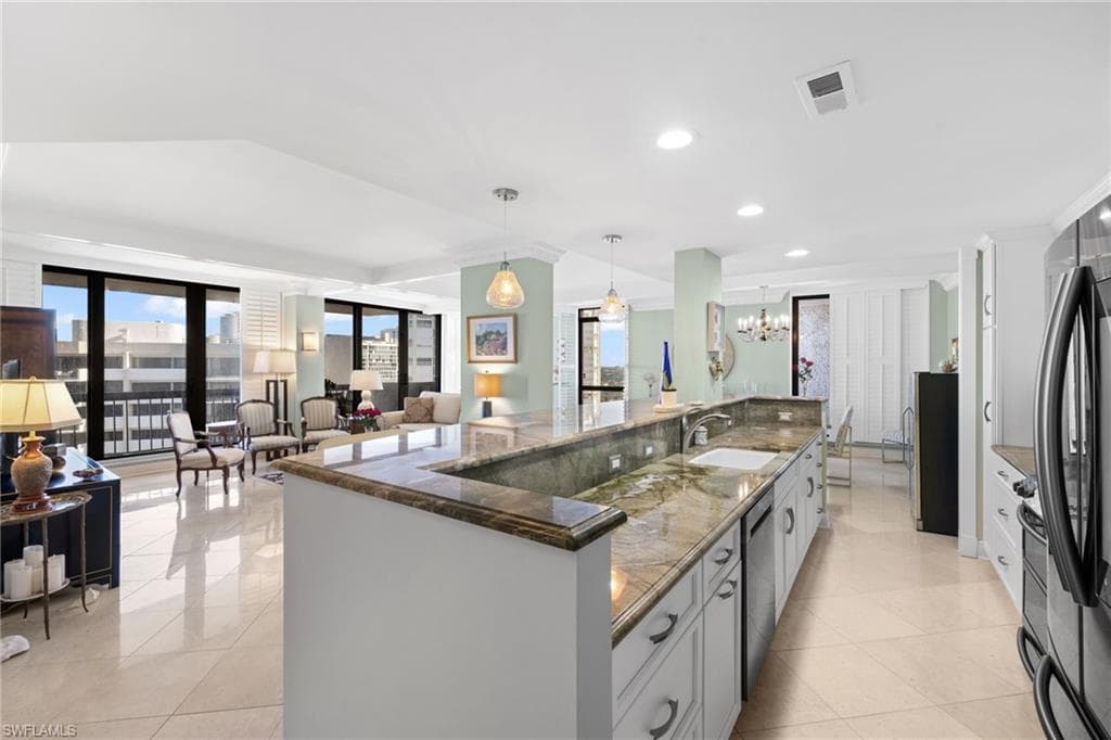 4001 Gulf Shore Blvd N Ph8, Naples, FL 34103-9