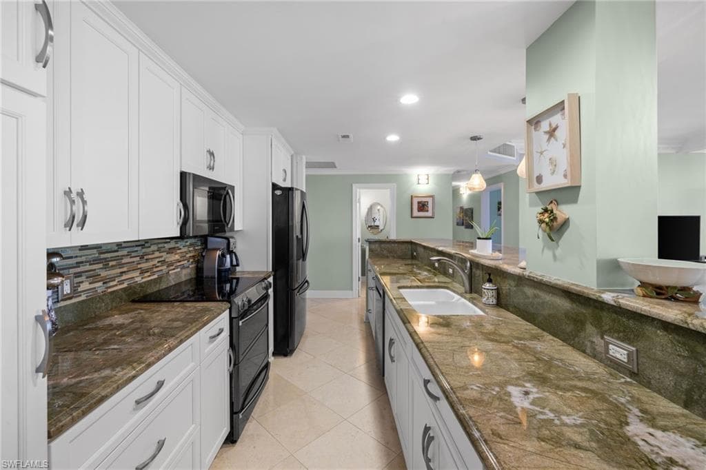 4001 Gulf Shore Blvd N Ph8, Naples, FL 34103-17