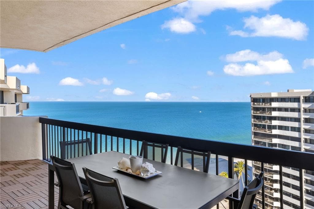 4001 Gulf Shore Blvd N Ph8, Naples, FL 34103-2