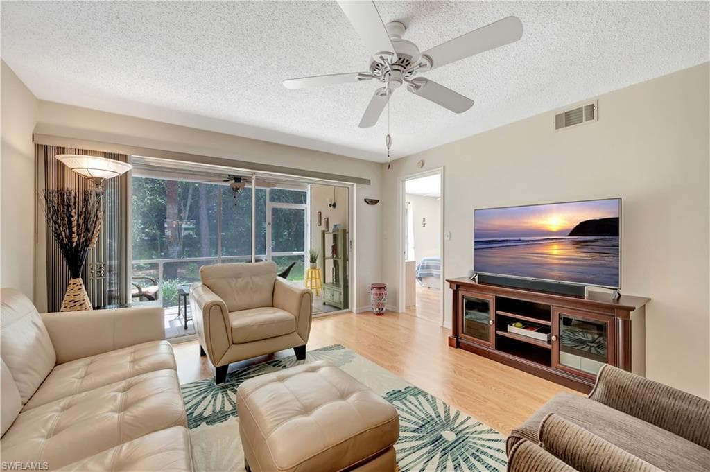 745 Landover Cir 102, Naples, FL 34104-3