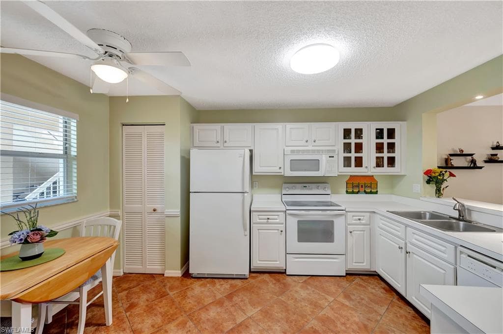 745 Landover Cir 102, Naples, FL 34104-8