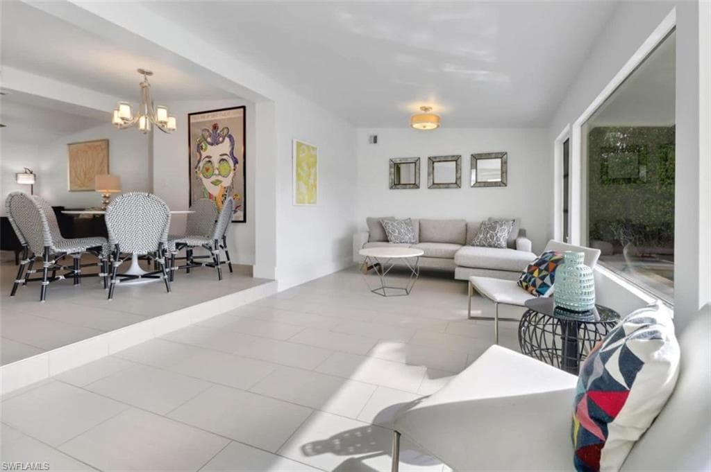 2048 Harbor Ln, Naples, FL 34104-11