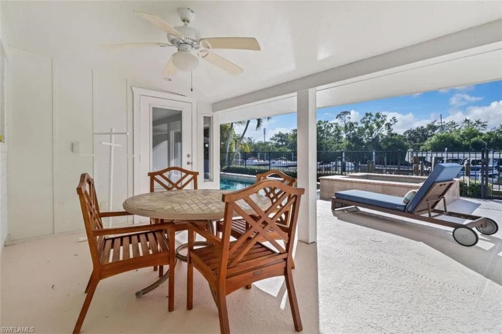 2048 Harbor Ln, Naples, FL 34104-27