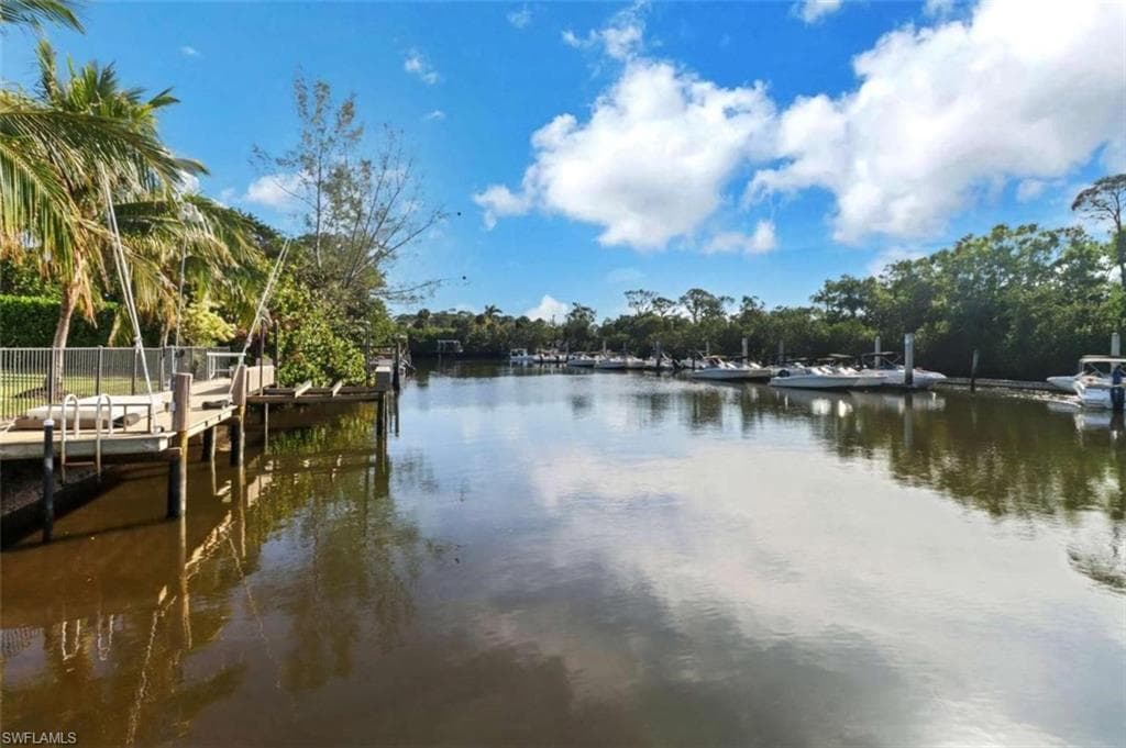 2048 Harbor Ln, Naples, FL 34104-36