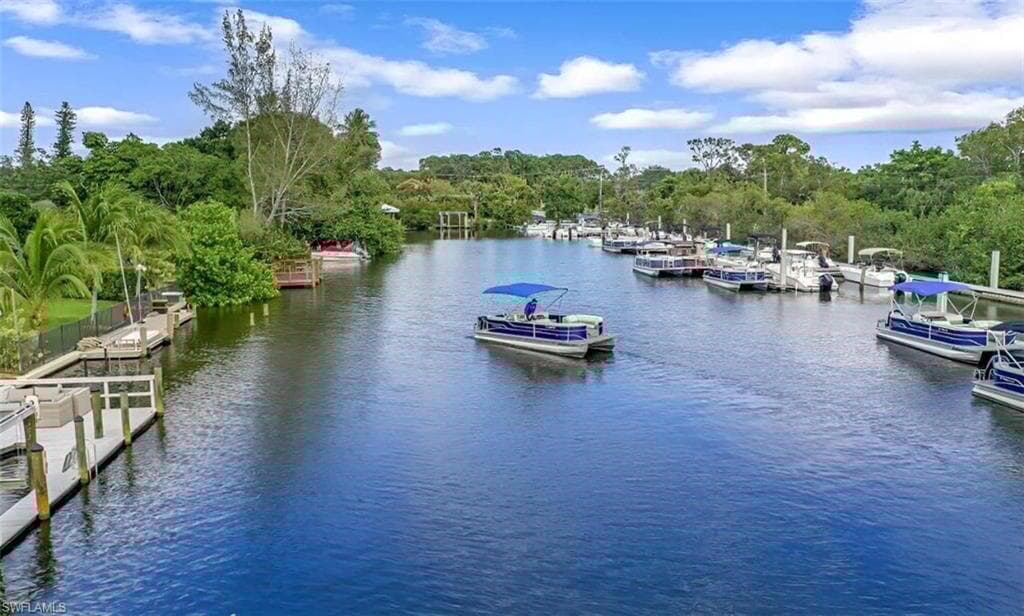 2048 Harbor Ln, Naples, FL 34104-39