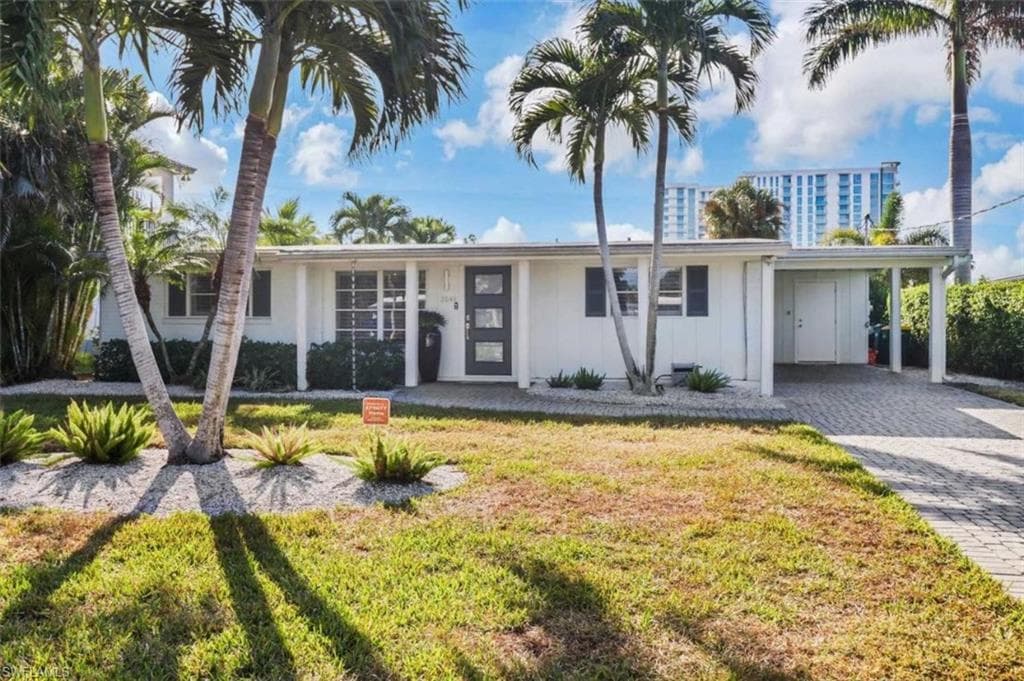 2048 Harbor Ln, Naples, FL 34104-46
