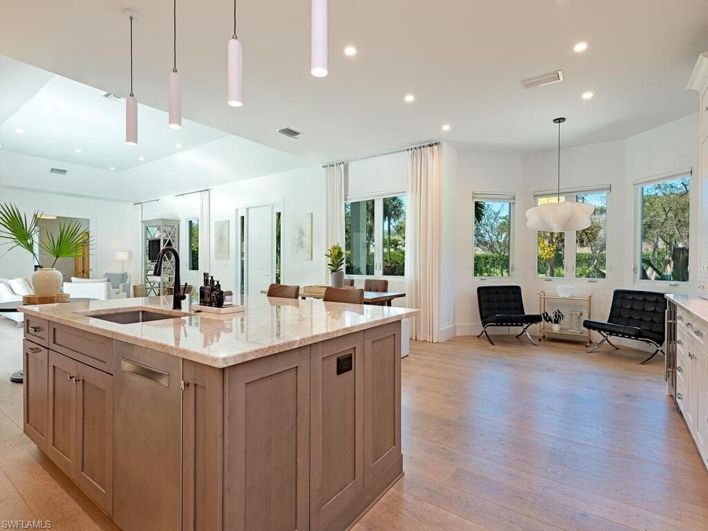 7026 Oakmont Pkwy, Naples, FL 34108-4