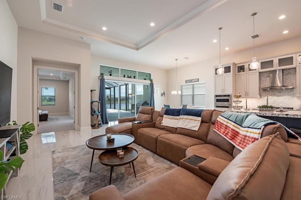 9121 Caicos Way, Naples, FL 34114-4