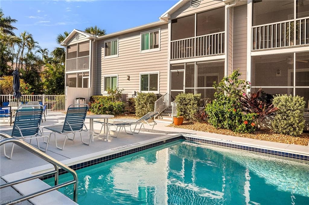 825 Elkcam Cir 102, Marco Island, FL 34145-33