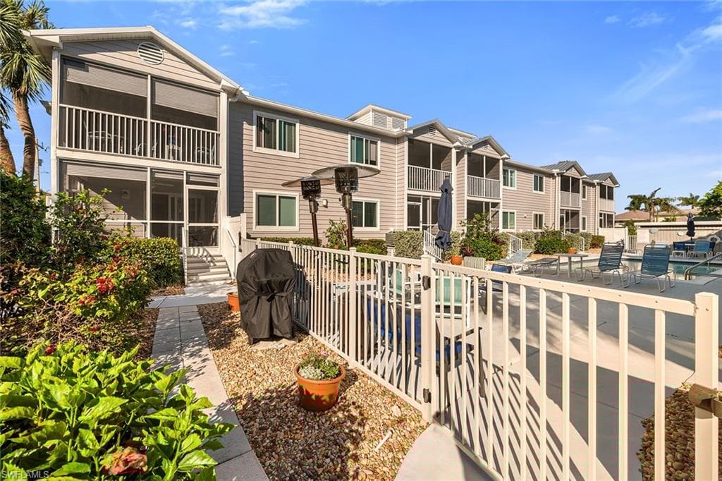 825 Elkcam Cir 102, Marco Island, FL 34145-34