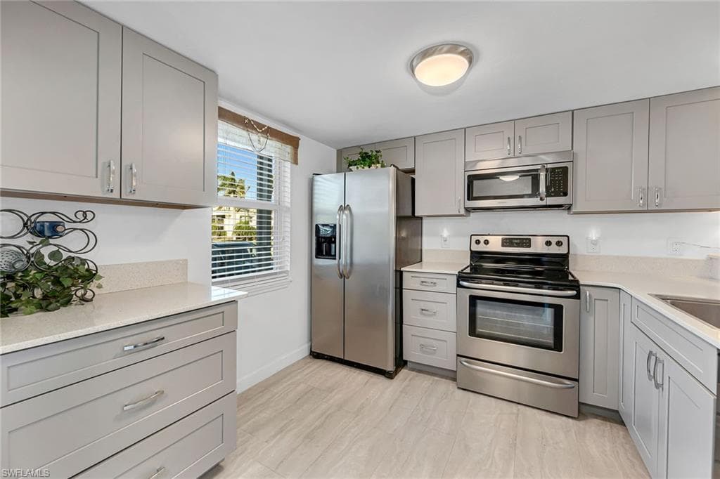 825 Elkcam Cir 102, Marco Island, FL 34145-3