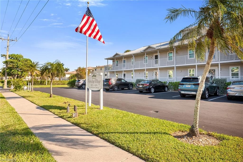 825 Elkcam Cir 102, Marco Island, FL 34145-51