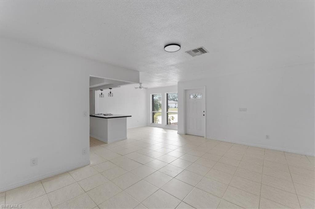 4123 3rd Ave, Cape Coral, FL 33904-13