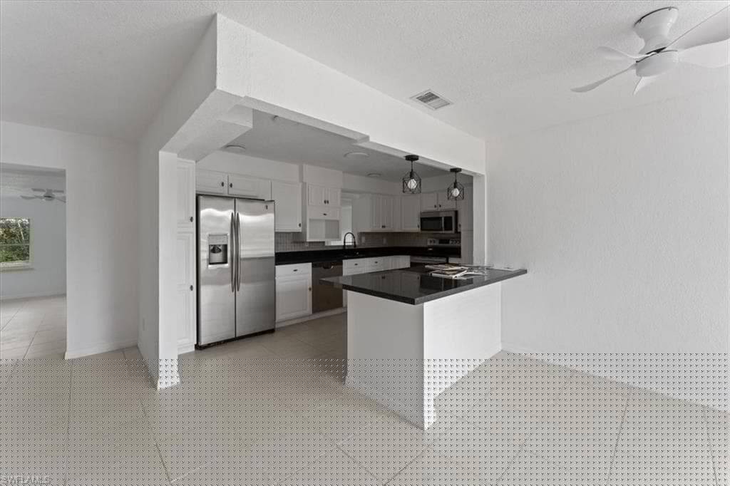 4123 3rd Ave, Cape Coral, FL 33904-16