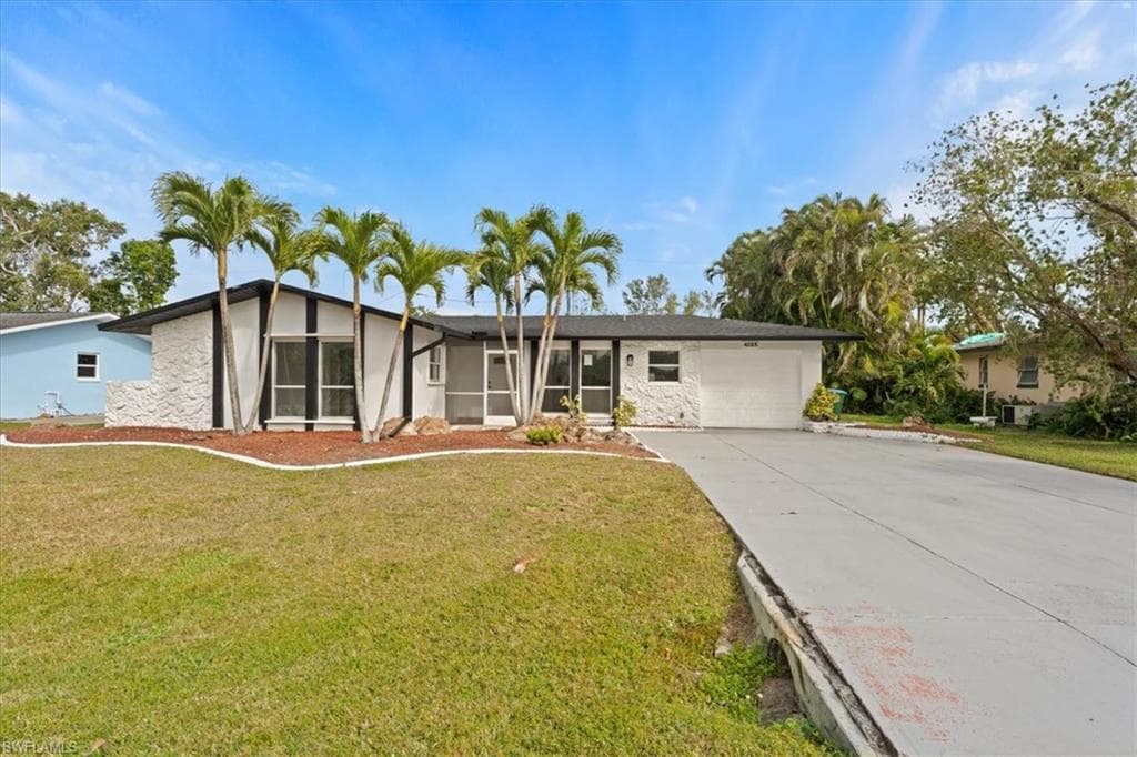 4123 3rd Ave, Cape Coral, FL 33904-35