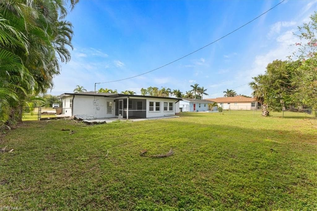 4123 3rd Ave, Cape Coral, FL 33904-36