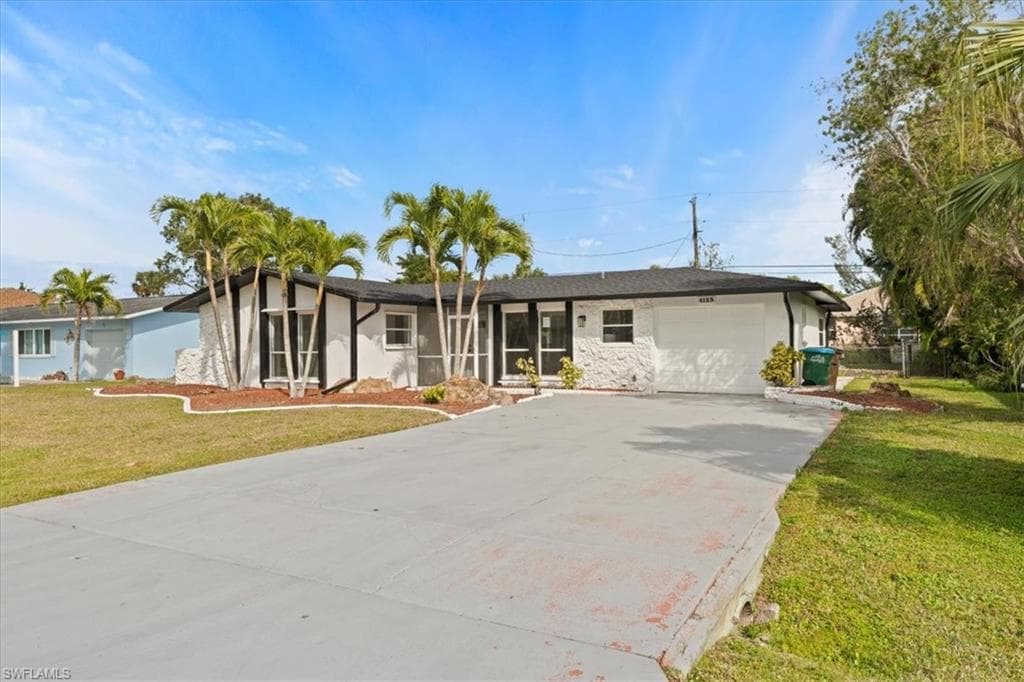 4123 3rd Ave, Cape Coral, FL 33904-37