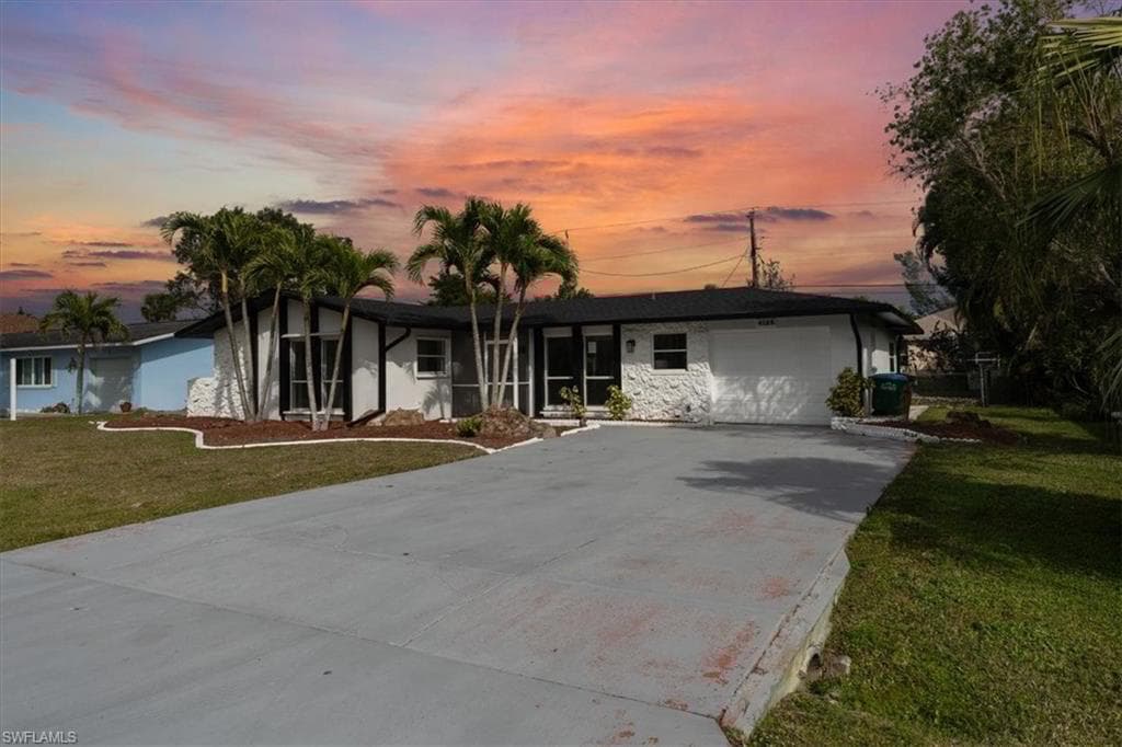4123 3rd Ave, Cape Coral, FL 33904-40