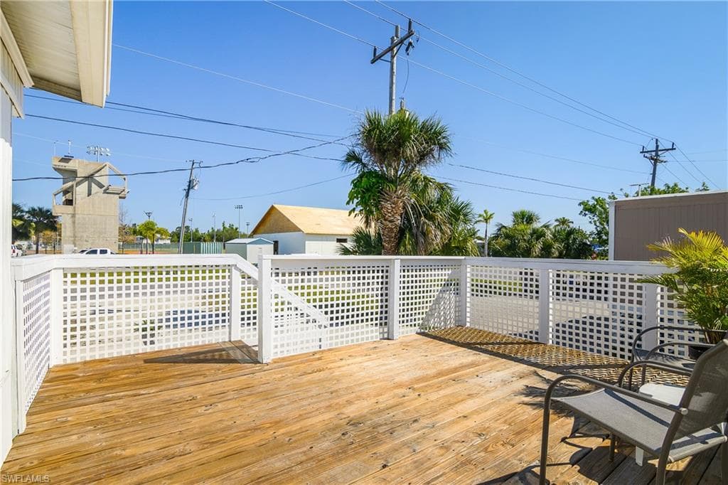 5667 Pine Island Rd NW, Bokeelia, FL 33922-28
