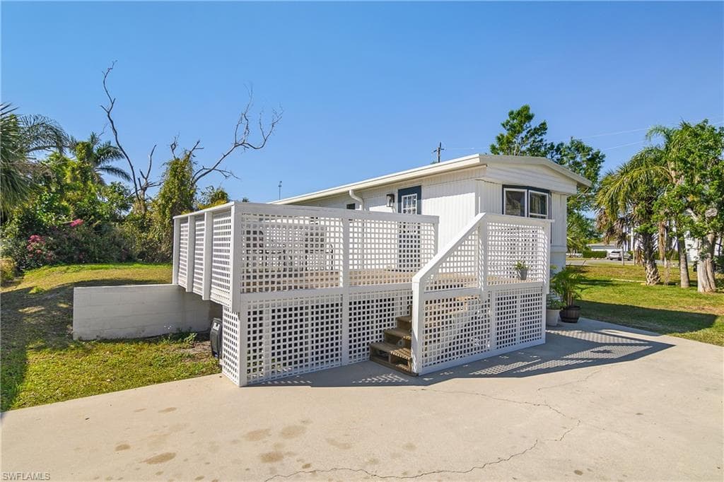 5667 Pine Island Rd NW, Bokeelia, FL 33922-30