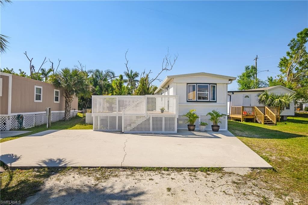 5667 Pine Island Rd NW, Bokeelia, FL 33922-31