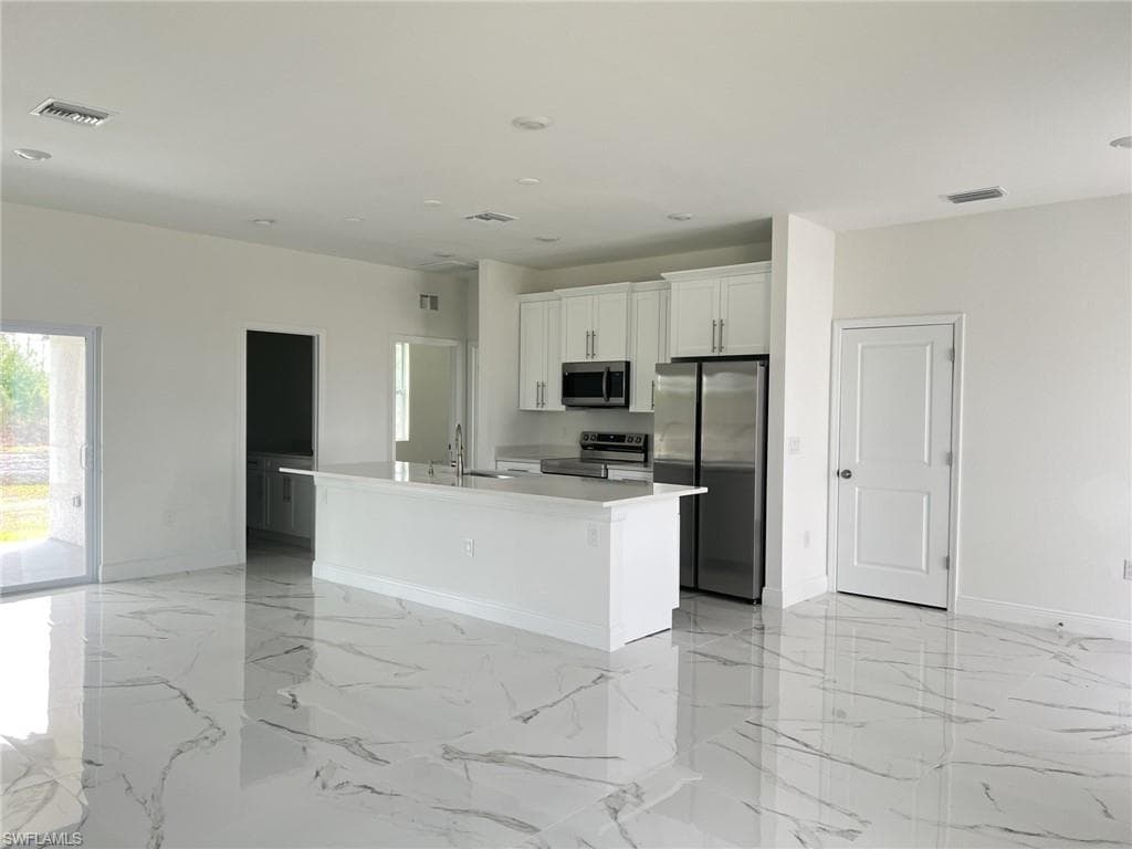 1252 Edna St E, Lehigh Acres, FL 33974-2