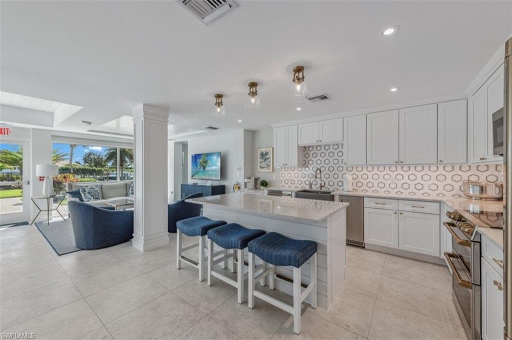 2170 Gulf Shore Blvd N 23w, Naples, FL 34102-26
