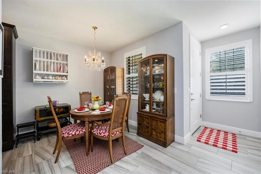 15098 Palmer Lake Cir 101, Naples, FL 34109-9