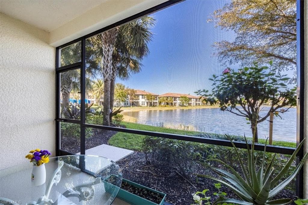 15098 Palmer Lake Cir 101, Naples, FL 34109-22