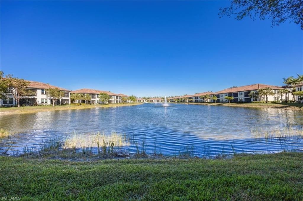 15098 Palmer Lake Cir 101, Naples, FL 34109-23