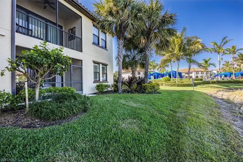 15098 Palmer Lake Cir 101, Naples, FL 34109-25