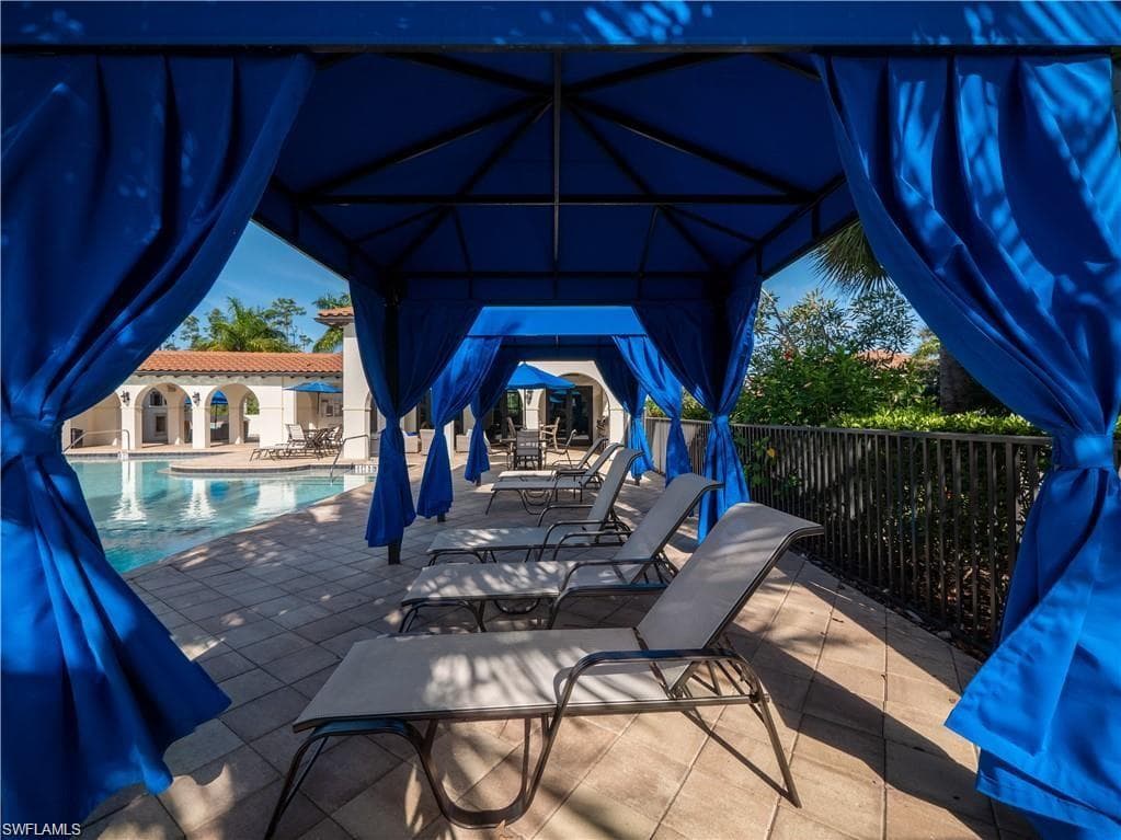 15098 Palmer Lake Cir 101, Naples, FL 34109-28