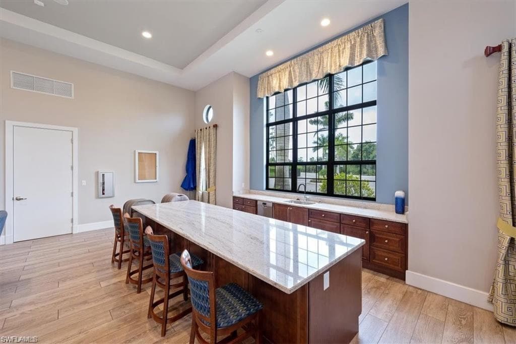 15098 Palmer Lake Cir 101, Naples, FL 34109-31