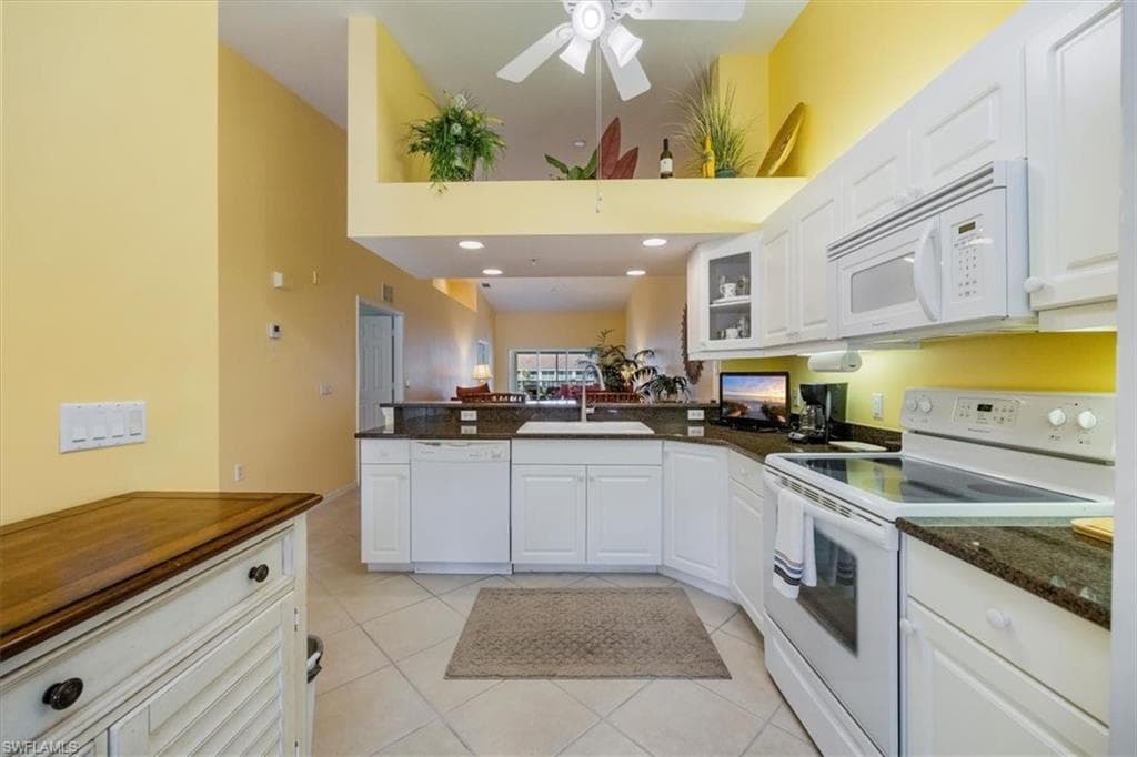 2381 Hidden Lake Ct 8202, Naples, FL 34112-7