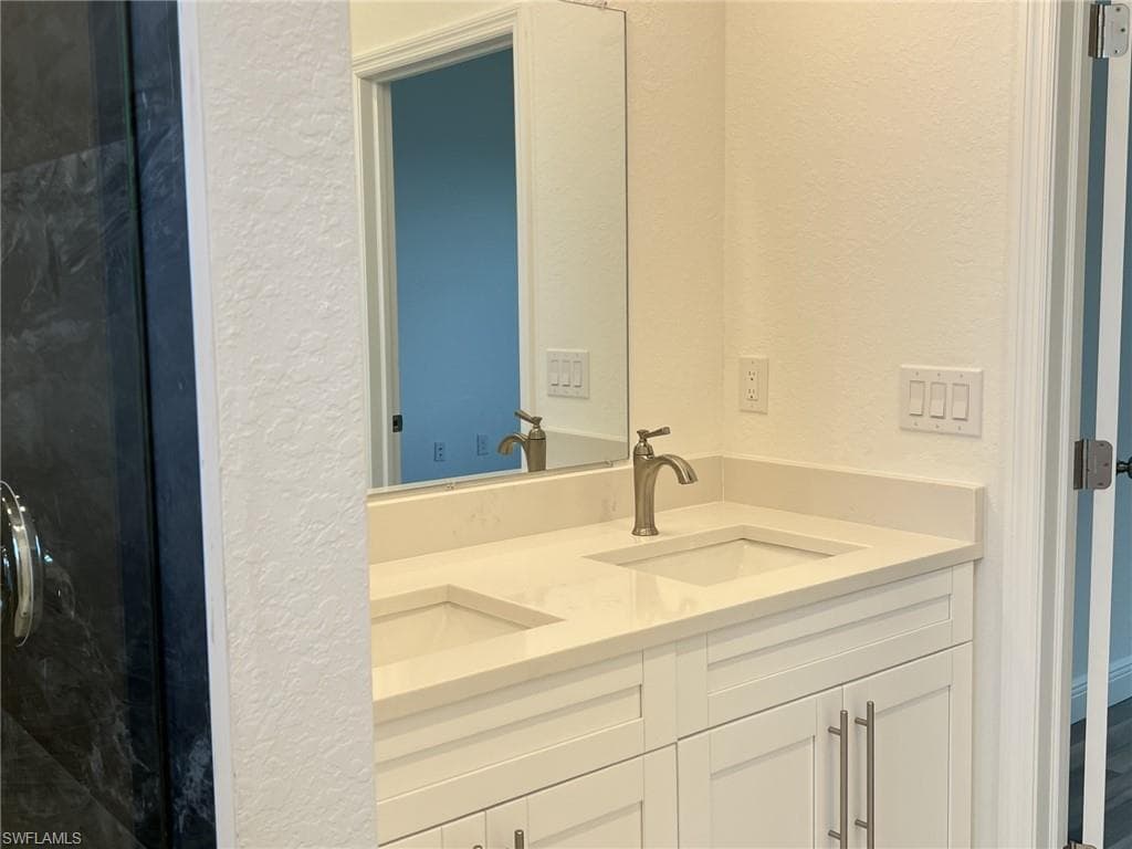 4309 8th St SW, Lehigh Acres, FL 33976-5