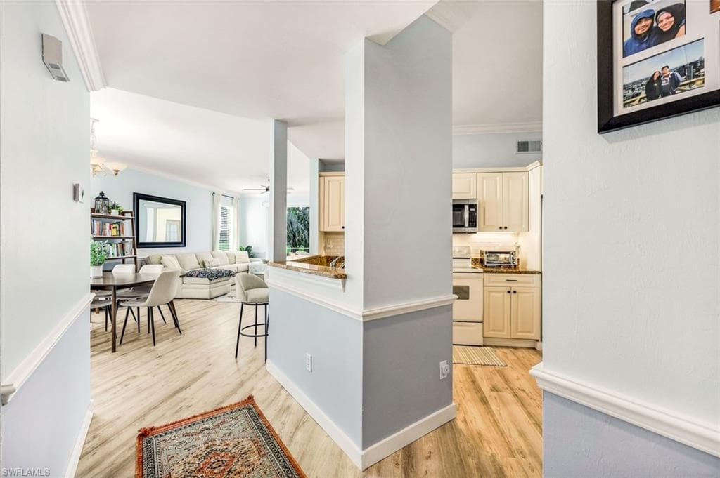1326 Mainsail Dr 1115, Naples, FL 34114-5