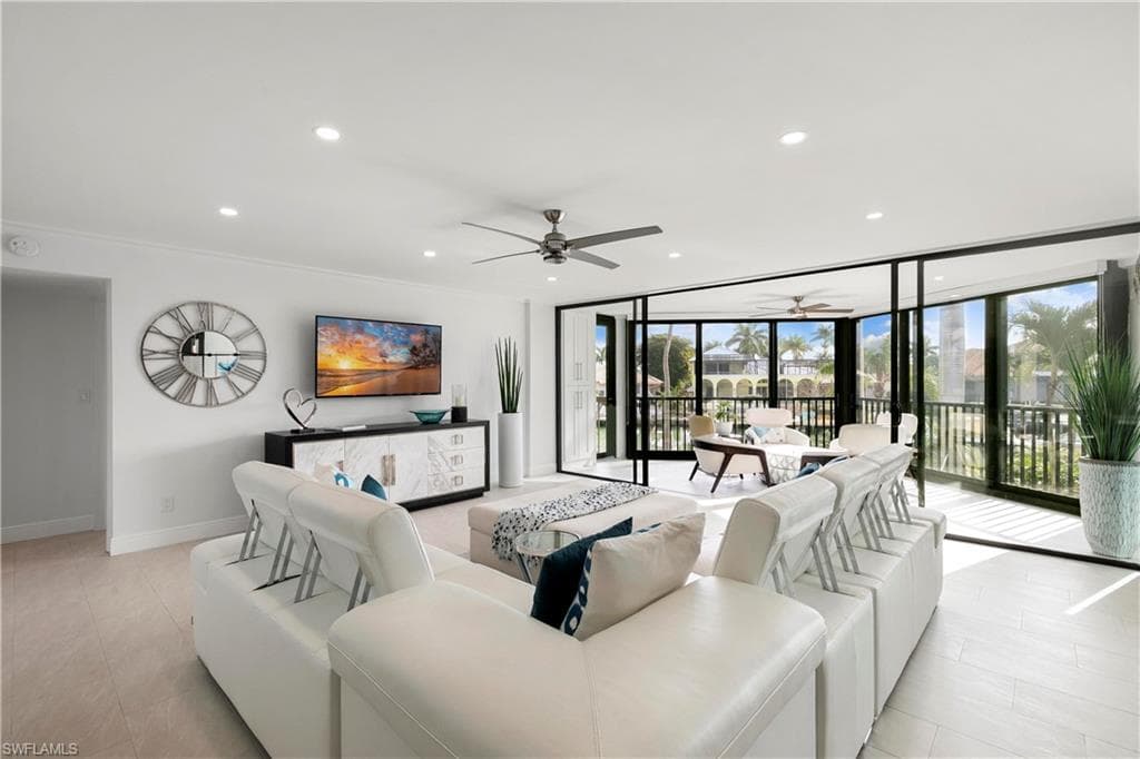 845 Collier Ct 205, Marco Island, FL 34145-1