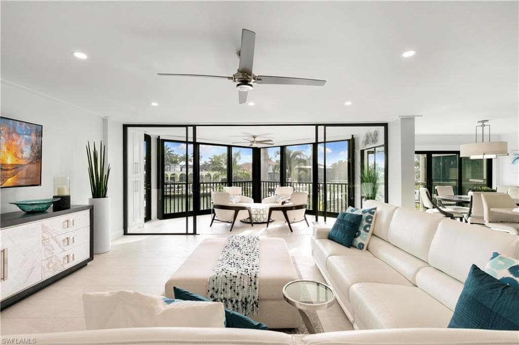 845 Collier Ct 205, Marco Island, FL 34145-3