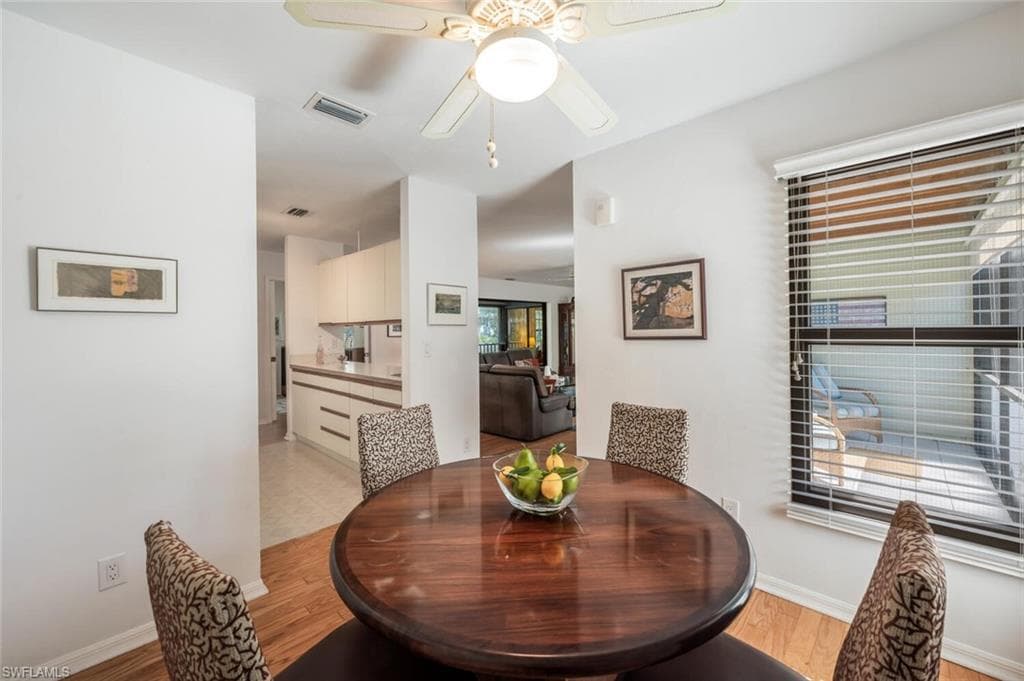 880 8th Ave S 101, Naples, FL 34102-23