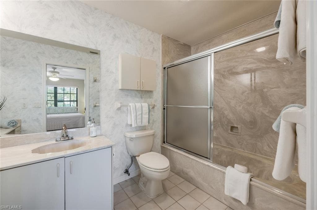 880 8th Ave S 101, Naples, FL 34102-27