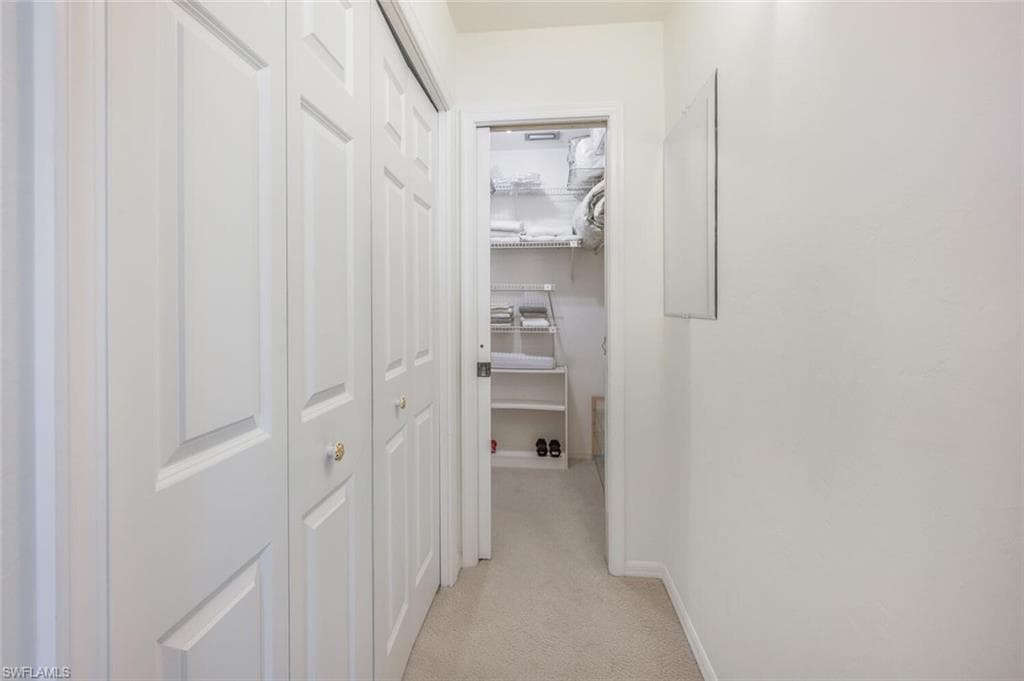 880 8th Ave S 101, Naples, FL 34102-28